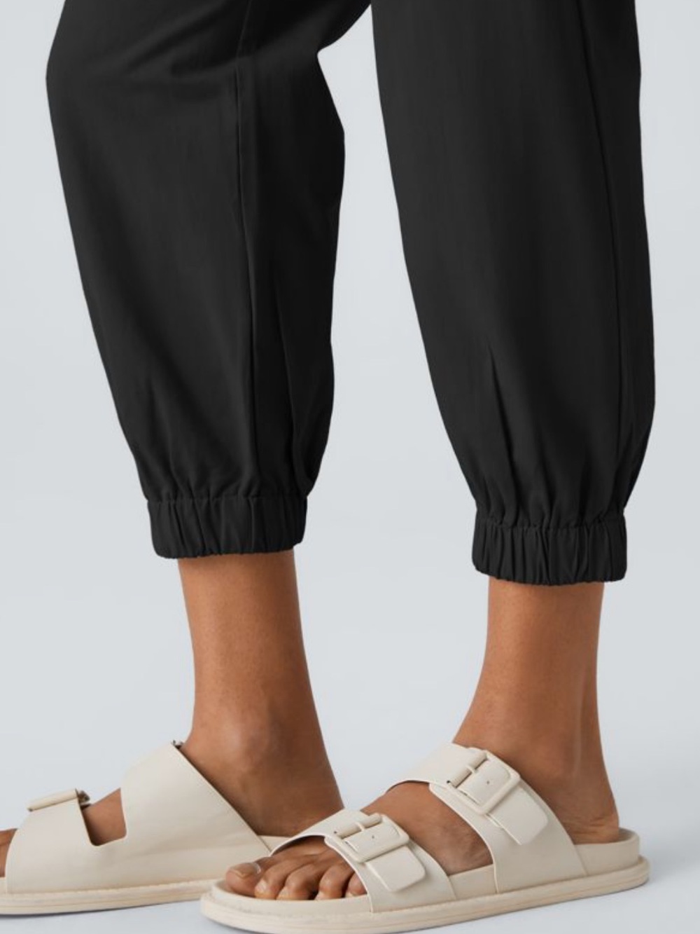 Halara Black Pleated Mid Rise Joggers NWT L Reg - Picture 7 of 7